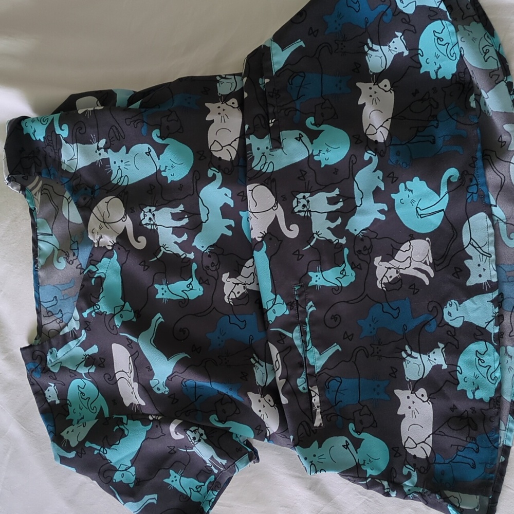 Women's scrub top
